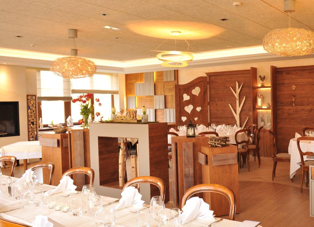 Restaurant A L'Aigle Hotel Wimmenau Exterior photo