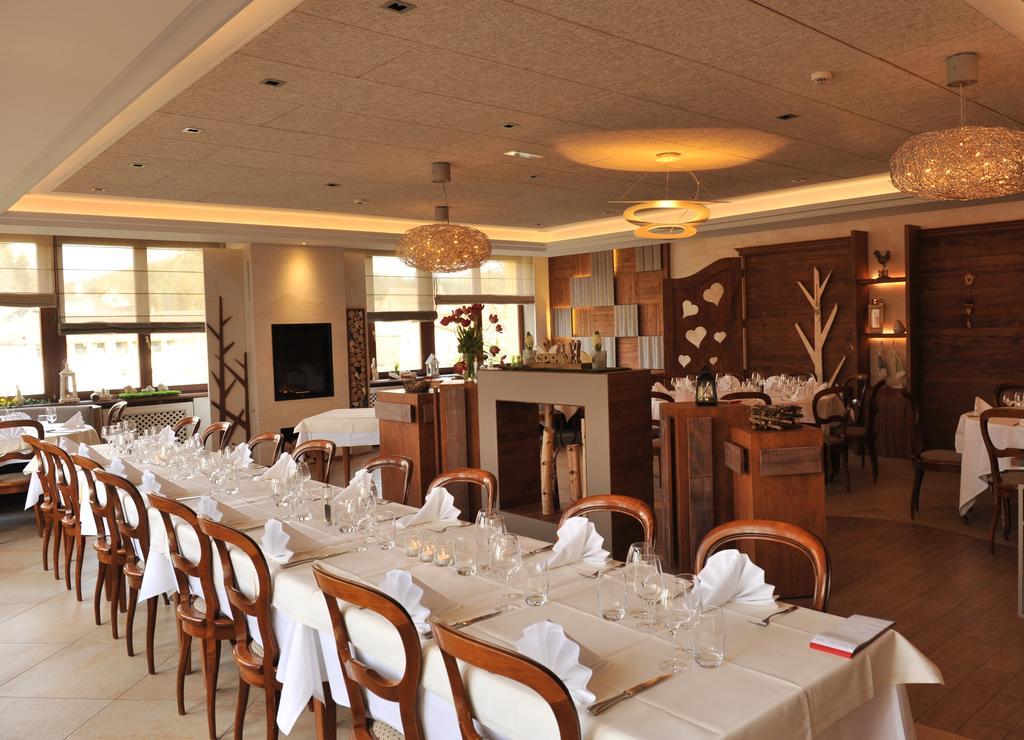Restaurant A L'Aigle Hotel Wimmenau Exterior photo