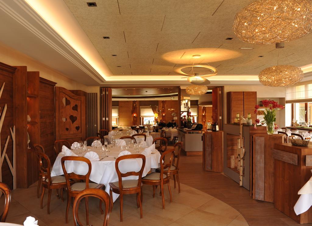 Restaurant A L'Aigle Hotel Wimmenau Exterior photo