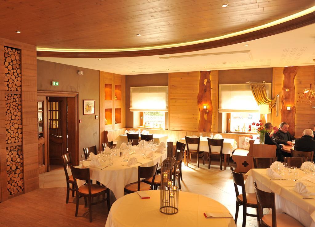 Restaurant A L'Aigle Hotel Wimmenau Exterior photo